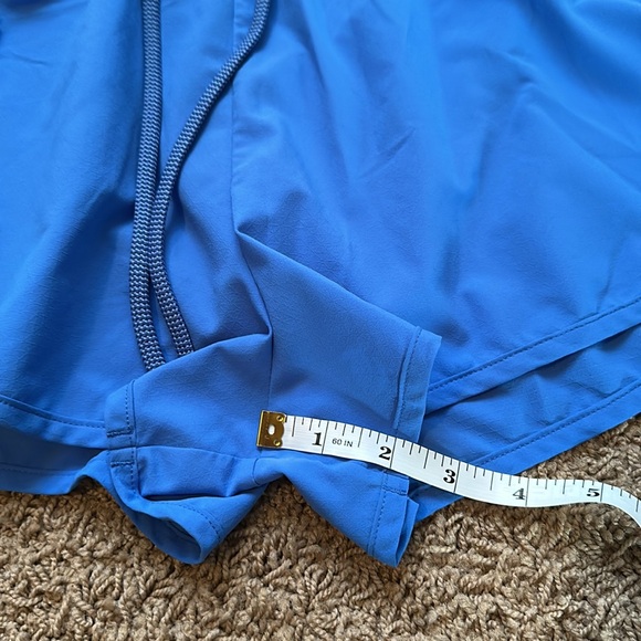 Rabbit Running Surf n Turf Shorts - Picture 6 of 7